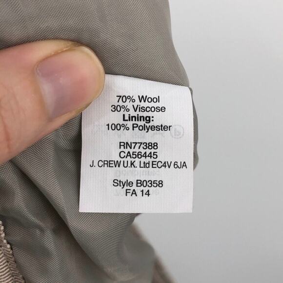 J. Crew Women's Shirttail Mini Skirt Sz 10 Beige Wool Blend Straight Lined B0358 - Picture 8 of 8